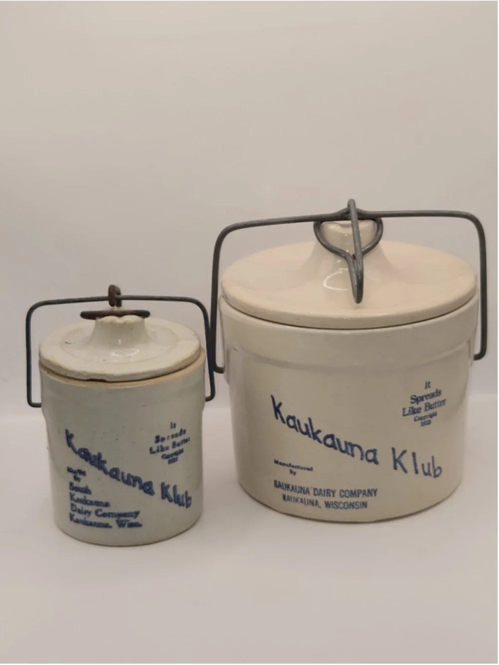 Vintage Set Of 2 Kaukauna Klub Stoneware Crock Wisconsin Dairy Cheese Advertise